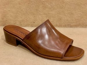 Sandali modello. 9043 T40